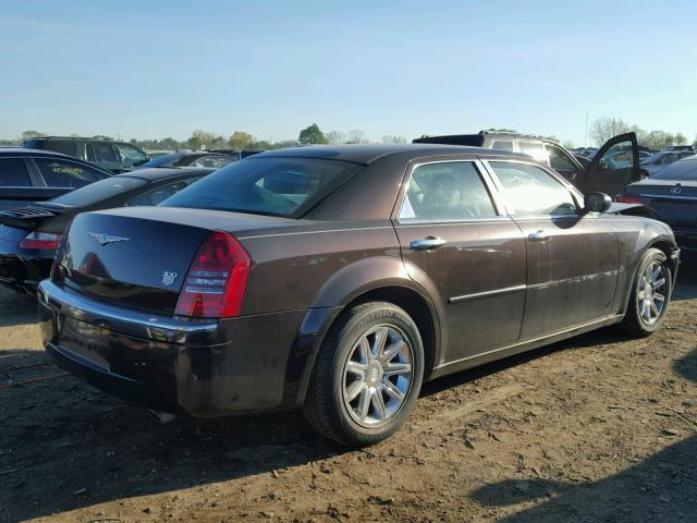 2C3AA63H35H543730 - 2005 CHRYSLER 300C PURPLE photo 4