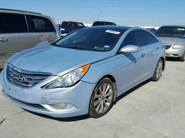 5NPEC4AB9CH374344 - 2012 HYUNDAI SONATA SE BLUE photo 2