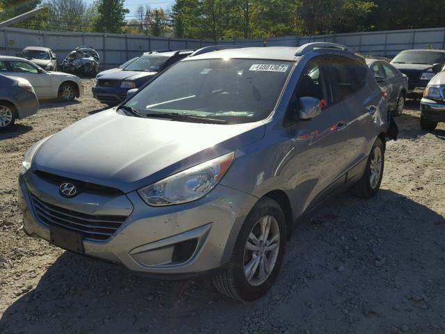 KM8JU3AC3AU081892 - 2010 HYUNDAI TUCSON GLS SILVER photo 2