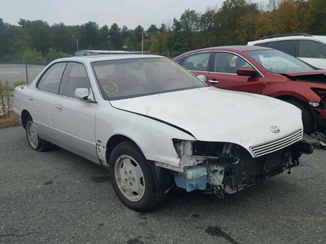 JT8BF12G0T0168263 - 1996 LEXUS ES 300 WHITE photo 1