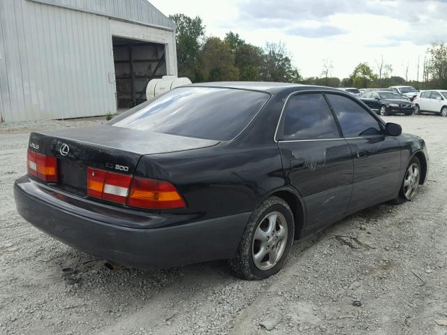 JT8BF28G8W0144830 - 1998 LEXUS ES 300 BLACK photo 4