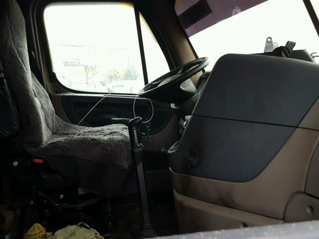 1FUJGLCK29LAF6202 - 2009 FREIGHTLINER CASCADIA 1 WHITE photo 5