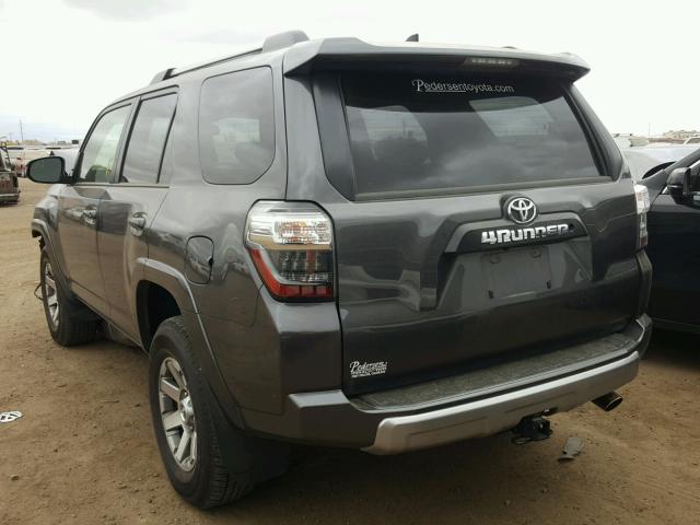 JTEBU5JR6G5327048 - 2016 TOYOTA 4RUNNER GRAY photo 3