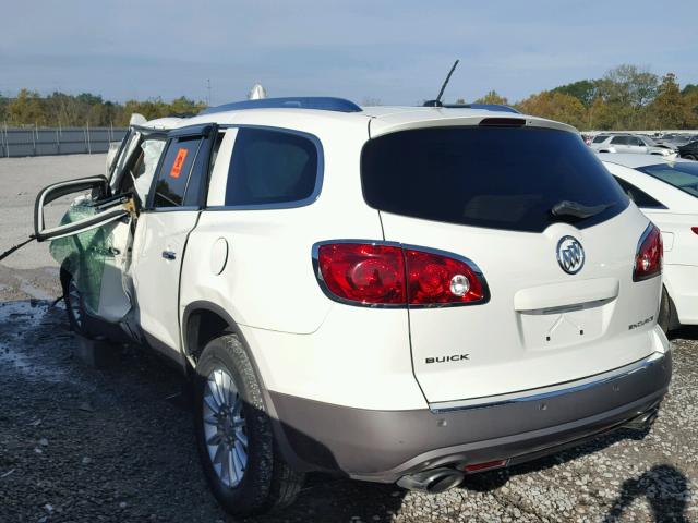 5GAKRAED7BJ337506 - 2011 BUICK ENCLAVE WHITE photo 3