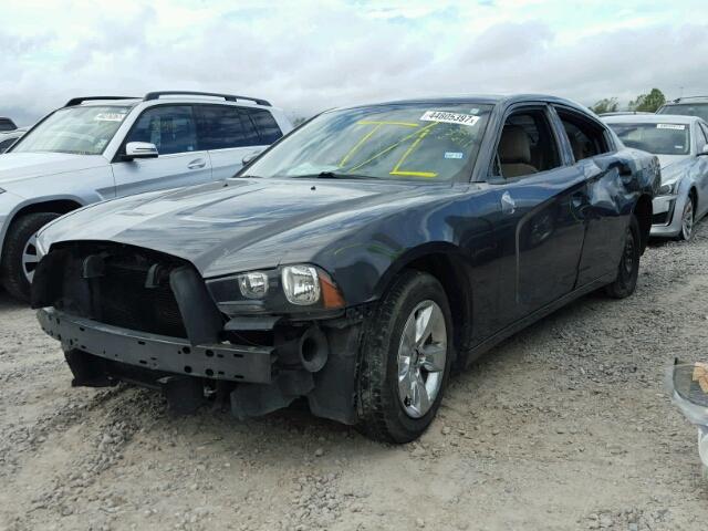 2C3CDXBG7EH265655 - 2014 DODGE CHARGER SE GRAY photo 2
