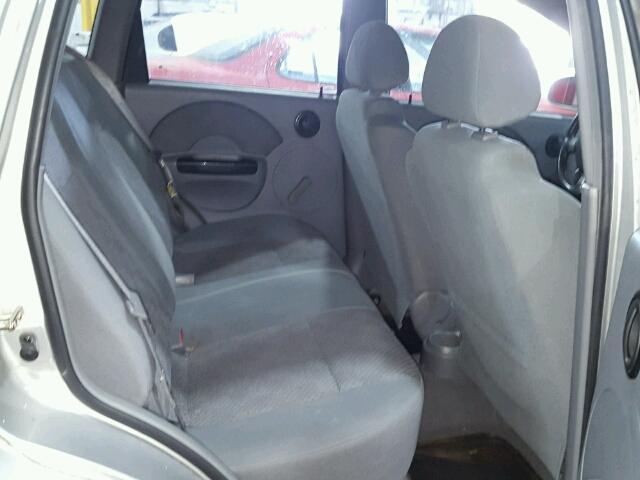 KL1TD62665B327169 - 2005 CHEVROLET AVEO BASE Արծաթագույն լուսանկար 6