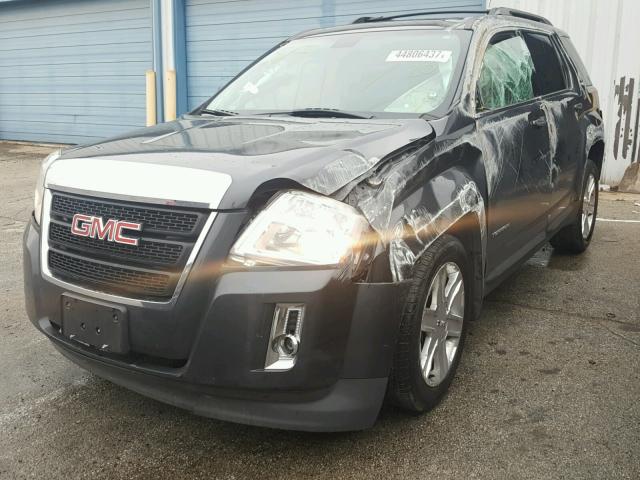 2CTFLEEW8A6300538 - 2010 GMC TERRAIN SL GRAY photo 2