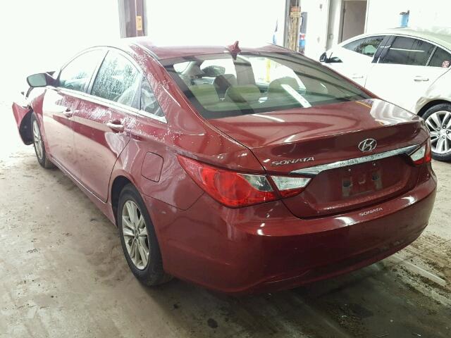 5NPEB4AC9BH239942 - 2011 HYUNDAI SONATA GLS RED photo 3