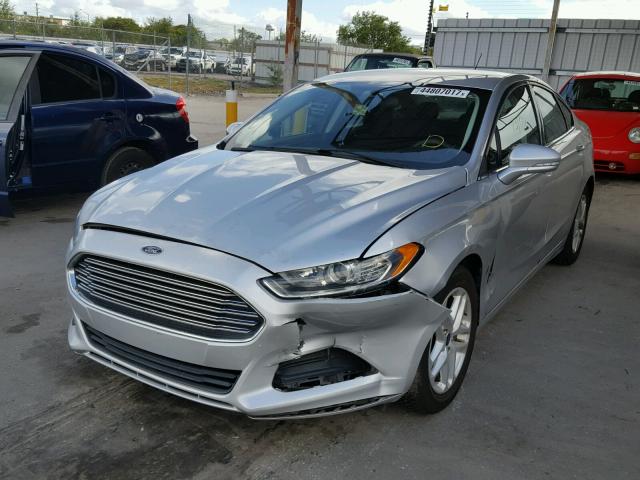 3FA6P0H75ER137617 - 2014 FORD FUSION SE SILVER photo 2