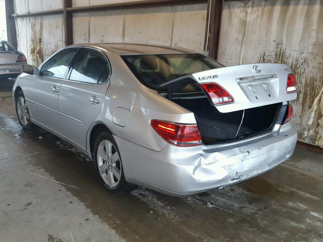 JTHBA30G055110513 - 2005 LEXUS ES SILVER photo 3