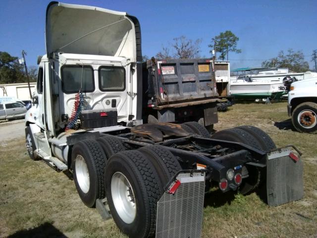 1FUJGED50FLGJ7940 - 2015 FREIGHTLINER CASCADIA 1 WHITE photo 3