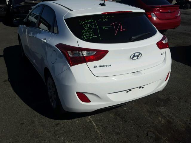 KMHD35LH3HU353758 - 2017 HYUNDAI ELANTRA GT WHITE photo 3