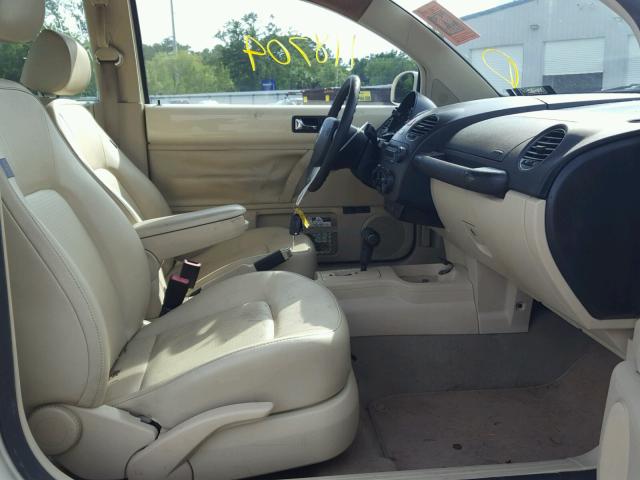 3VWRG31C67M509804 - 2007 VOLKSWAGEN NEW BEETLE 奶油色 照片 5