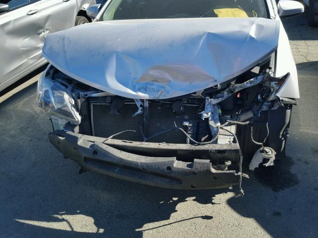 4T1BF1FK7DU265580 - 2013 TOYOTA CAMRY L 银色 照片 9