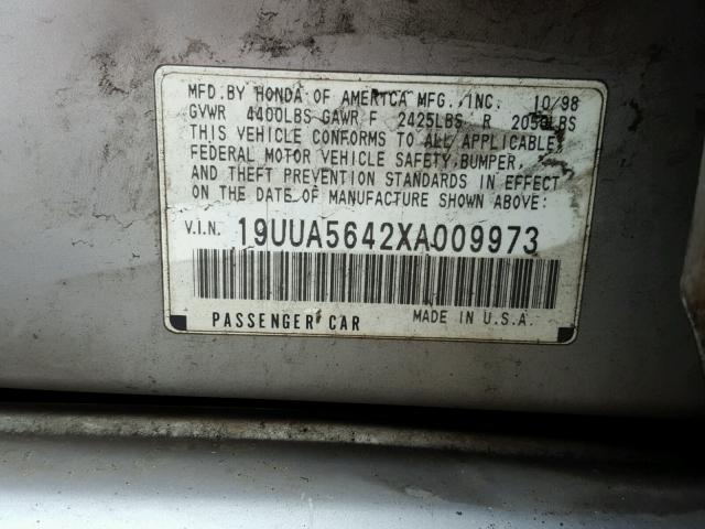 19UUA5642XA009973 - 1999 ACURA 3.2TL SILVER photo 10