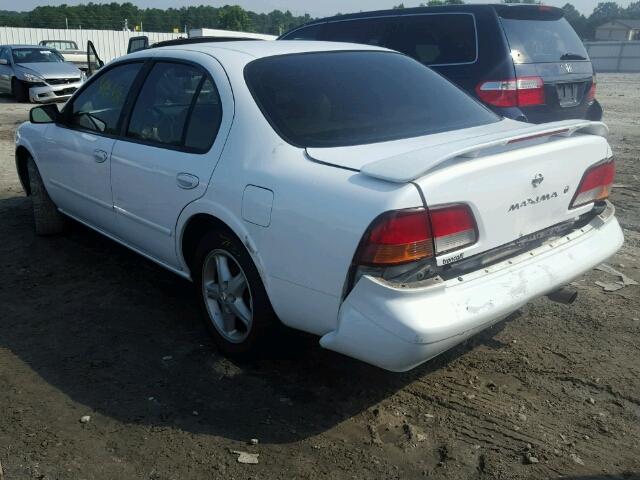 JN1CA21A0WM802338 - 1998 NISSAN MAXIMA GLE WHITE photo 3