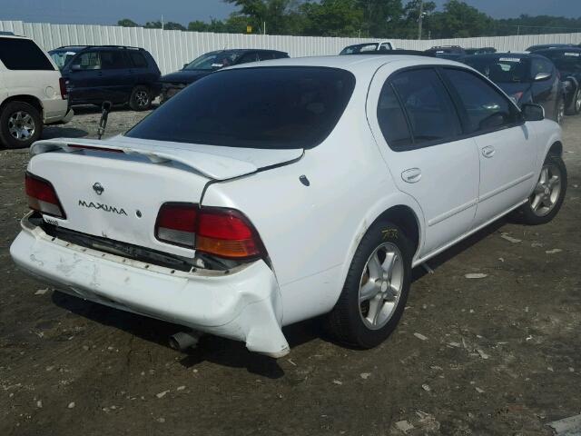 JN1CA21A0WM802338 - 1998 NISSAN MAXIMA GLE WHITE photo 4