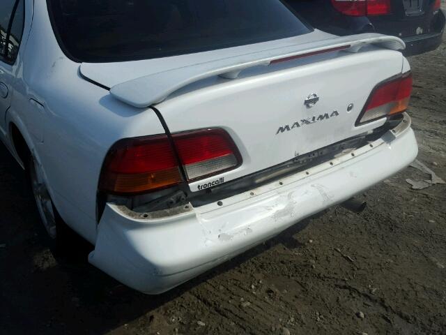 JN1CA21A0WM802338 - 1998 NISSAN MAXIMA GLE WHITE photo 9