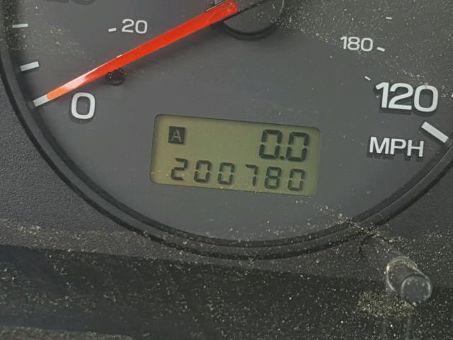 JF1SF65642H737915 - 2002 SUBARU FORESTER S 银色 照片 8