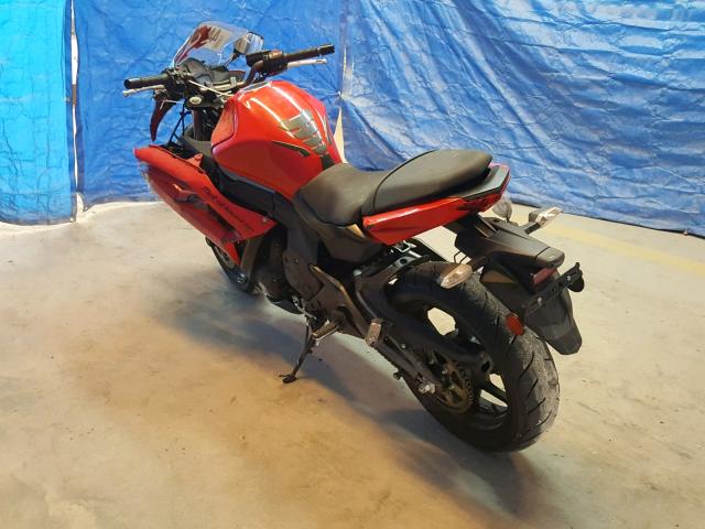 JKAEXEE19CDA03182 - 2012 KAWASAKI EX650 EC RED photo 3