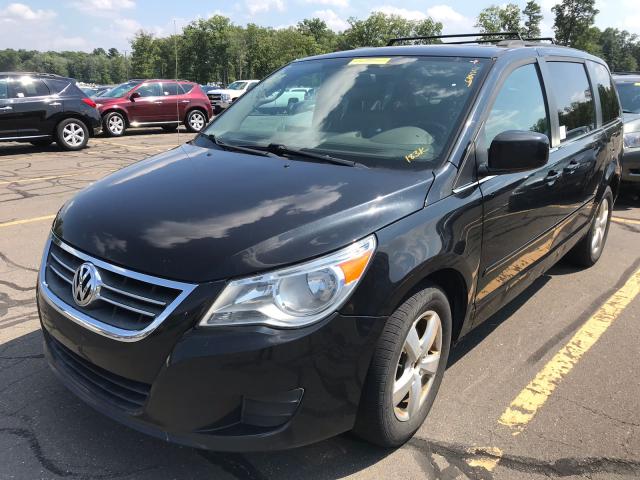 2V4RW3DG0BR717110 - 2011 VOLKSWAGEN ROUTAN SE BLACK photo 2