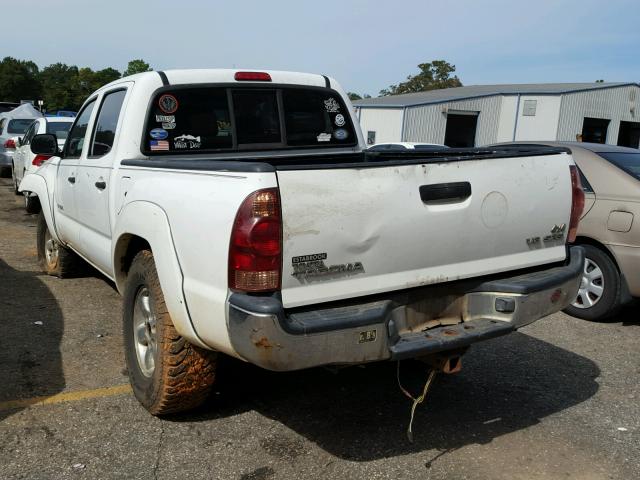 5TELU42N56Z243829 - 2006 TOYOTA TACOMA DOU WHITE photo 3