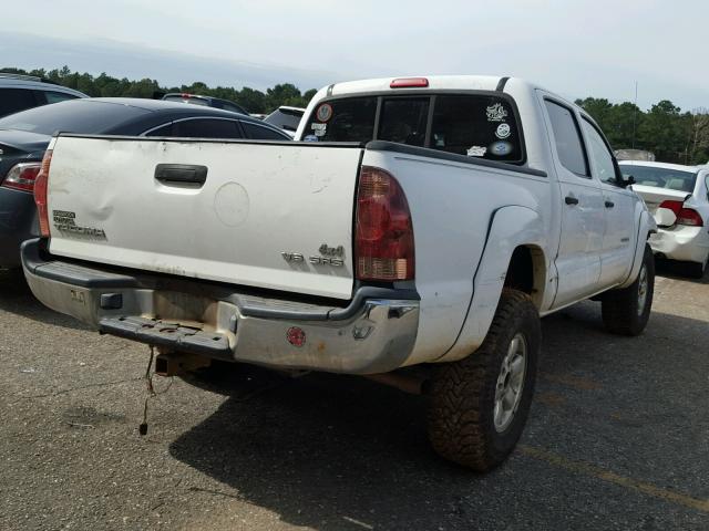 5TELU42N56Z243829 - 2006 TOYOTA TACOMA DOU WHITE photo 4