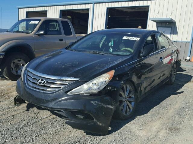 5NPEC4AC3BH077058 - 2011 HYUNDAI SONATA BLACK photo 2