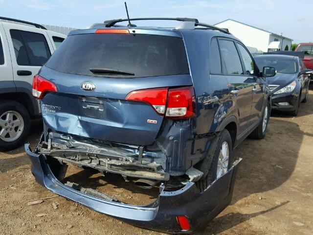 5XYKT4A62EG491683 - 2014 KIA SORENTO LX BLUE photo 4