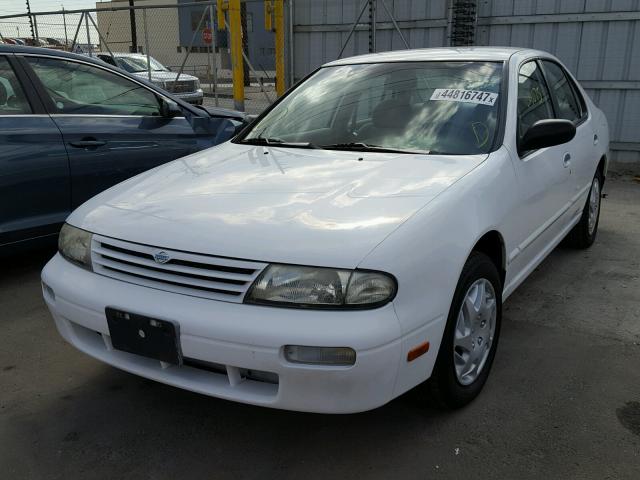 1N4BU31D0VC217298 - 1997 NISSAN ALTIMA XE WHITE photo 2