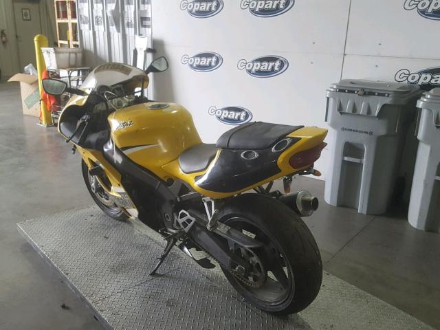 JKAZXDP101A054736 - 2001 KAWASAKI ZX750 P YELLOW photo 3