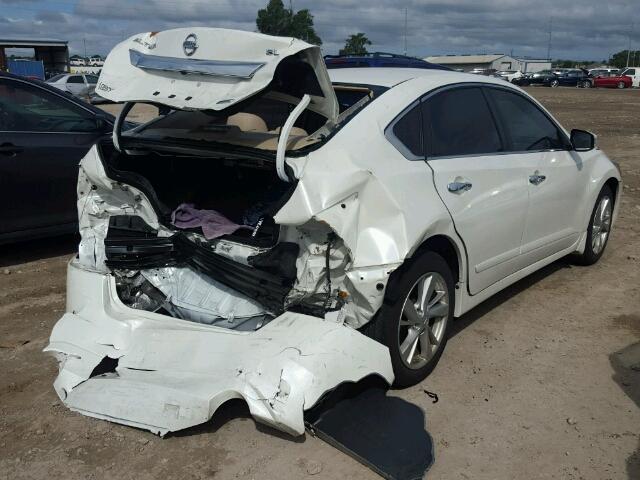 1N4AL3AP5EC285444 - 2014 NISSAN ALTIMA 2.5 WHITE photo 4