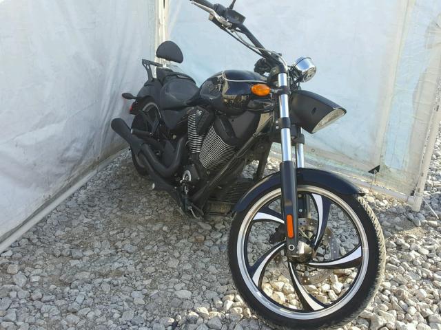 5VPGA36N0F3040636 - 2015 VICTORY MOTORCYCLES VEGAS 8-BA BLACK photo 1