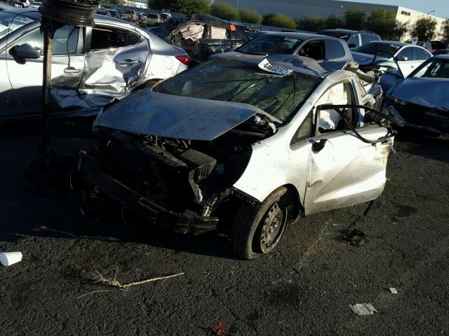 KNADM4A31G6686611 - 2016 KIA RIO LX Արծաթագույն լուսանկար 2