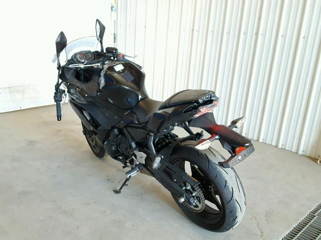 JKAEXEJ17HDA00455 - 2017 KAWASAKI EX650 J შავი ფოტო 3