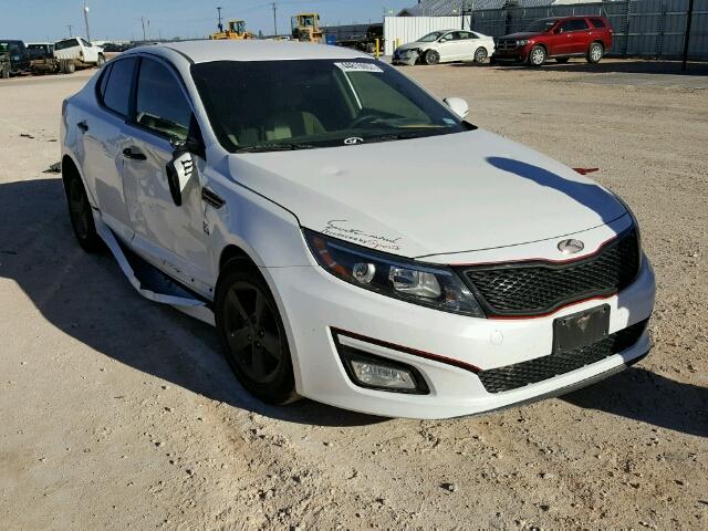 KNAGM4A70F5547526 - 2015 KIA OPTIMA LX WHITE photo 1