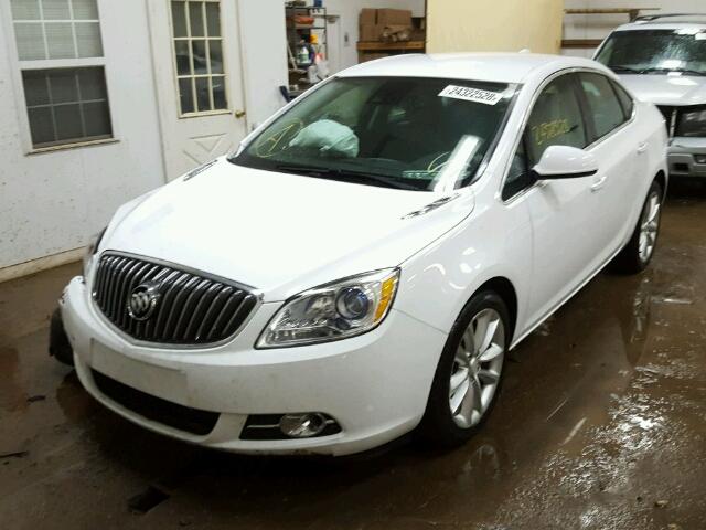 1G4PR5SK0F4117610 - 2015 BUICK VERANO CON WHITE photo 2