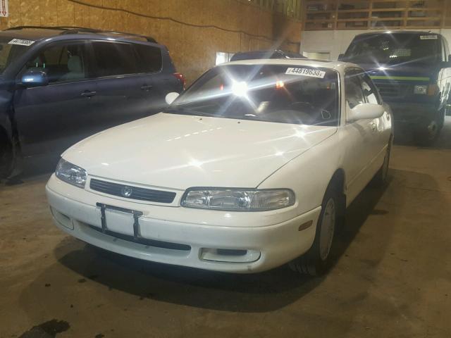 1YVGE22A7P5214900 - 1993 MAZDA 626 DX WHITE photo 2