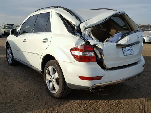 4JGBB8GB8BA693241 - 2011 MERCEDES-BENZ ML 350 4MA WHITE photo 3