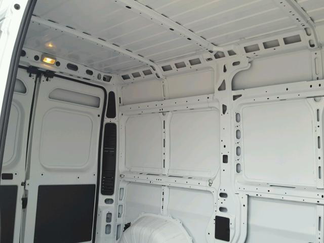 3C6TRVBG4HE521050 - 2017 RAM PROMASTER WHITE photo 6