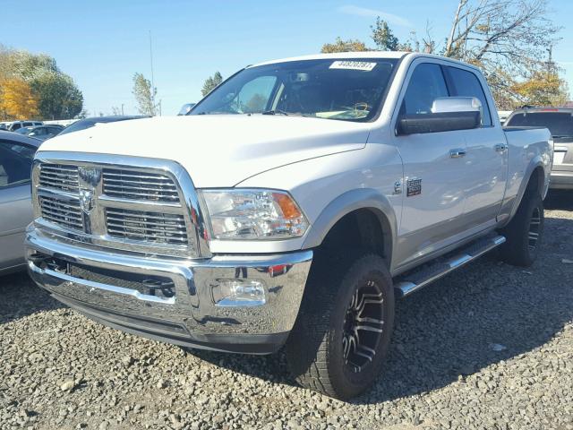 3D7UT2CL4AG145541 - 2010 DODGE RAM 2500 WHITE photo 2