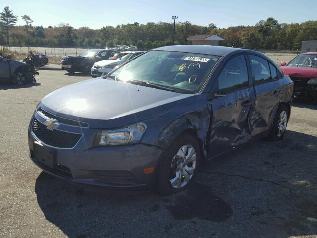 1G1PA5SG3D7257405 - 2013 CHEVROLET CRUZE LS BLUE photo 2