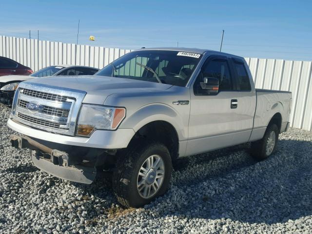 1FTFX1EF2DFB95403 - 2013 FORD F150 SUPER SILVER photo 2