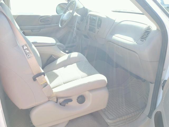 2FTRX17274CA25220 - 2004 FORD F-150 HERI WHITE photo 5