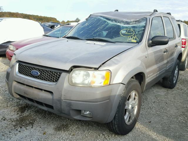 1FMYU04191KE84231 - 2001 FORD ESCAPE GOLD photo 2