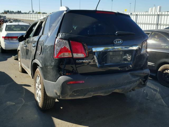 5XYKT4A21DG348414 - 2013 KIA SORENTO LX BLACK photo 3