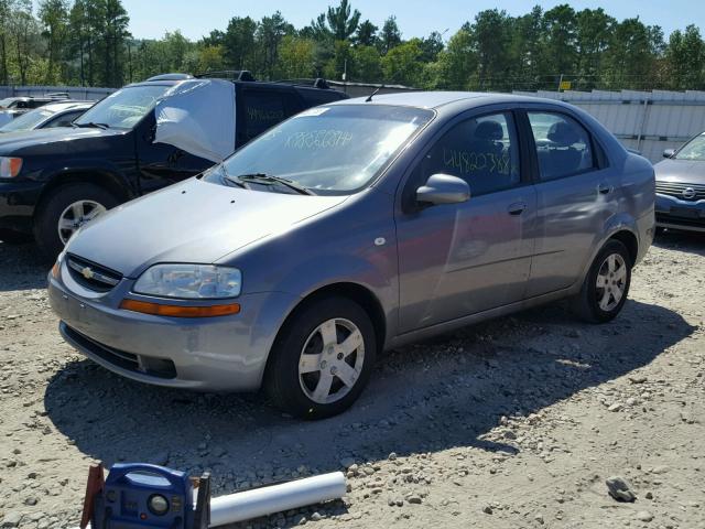 KL1TD56686B561898 - 2006 CHEVROLET AVEO BASE Сұр фото 2