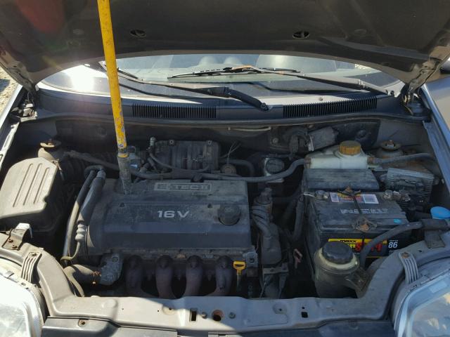 KL1TD56686B561898 - 2006 CHEVROLET AVEO BASE Сұр фото 7
