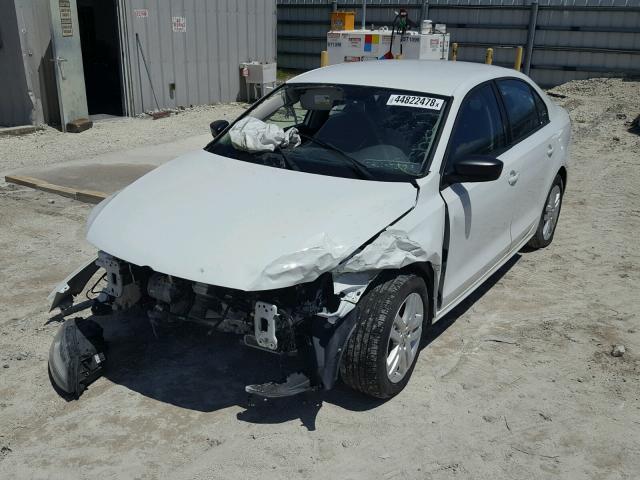 3VW2K7AJ8FM219827 - 2015 VOLKSWAGEN JETTA BASE Սպիտակ լուսանկար 2