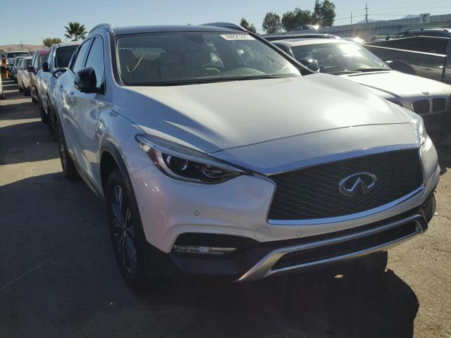 SJKCH5CR2HA029127 - 2017 INFINITI QX30 BASE WHITE photo 1